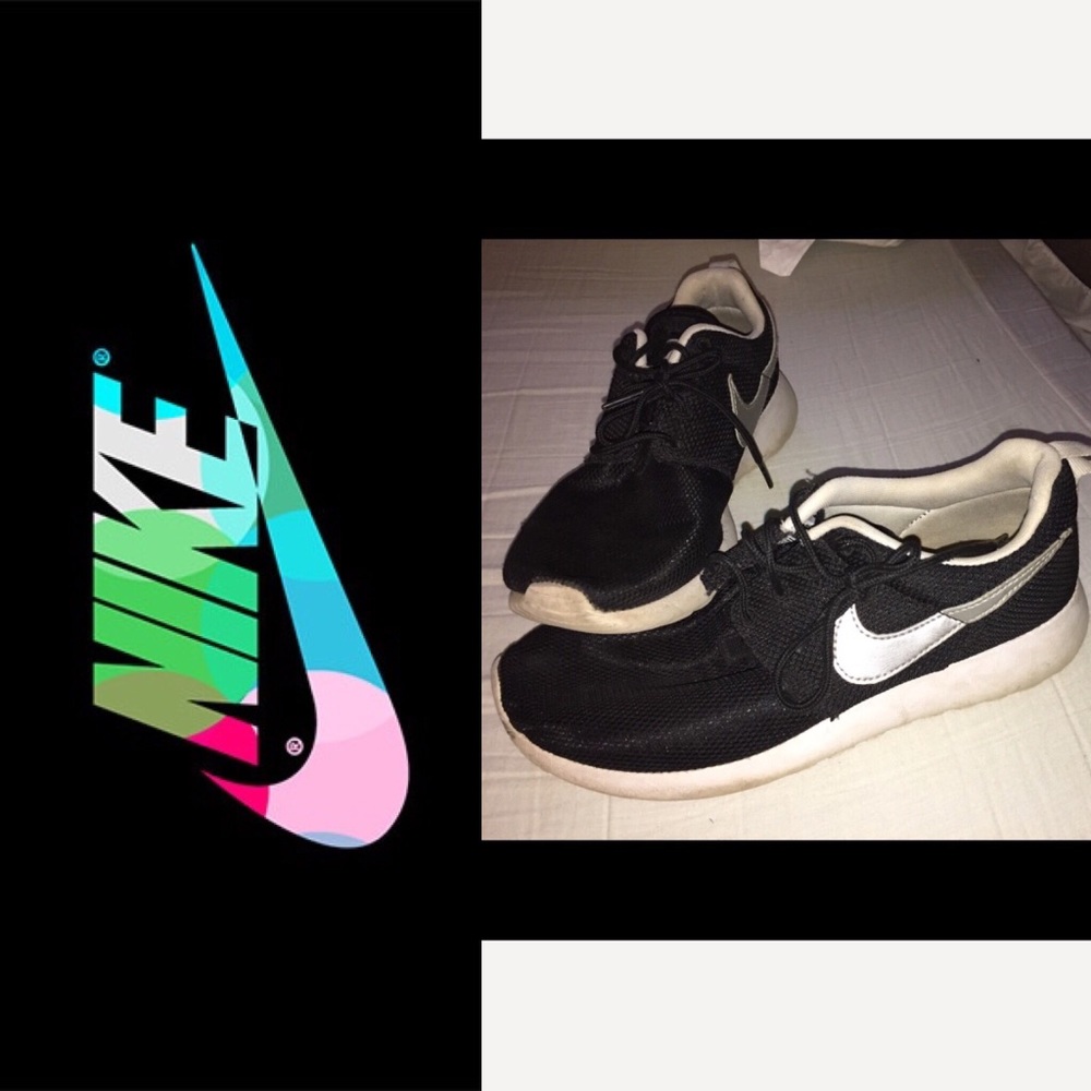 Nike roshe ones!!